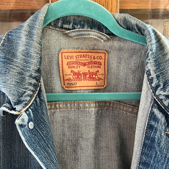 Early 90s LEVI Trucker jacket - Picture 3 of 3